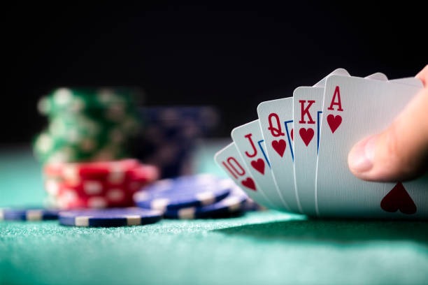 Roulette table with real dealer on ini188